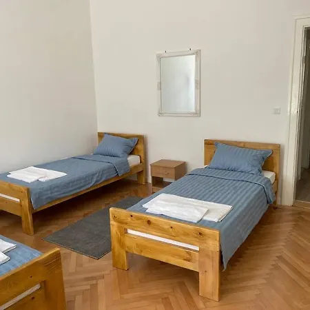 Appartement Apartman Festina Lente Centar *